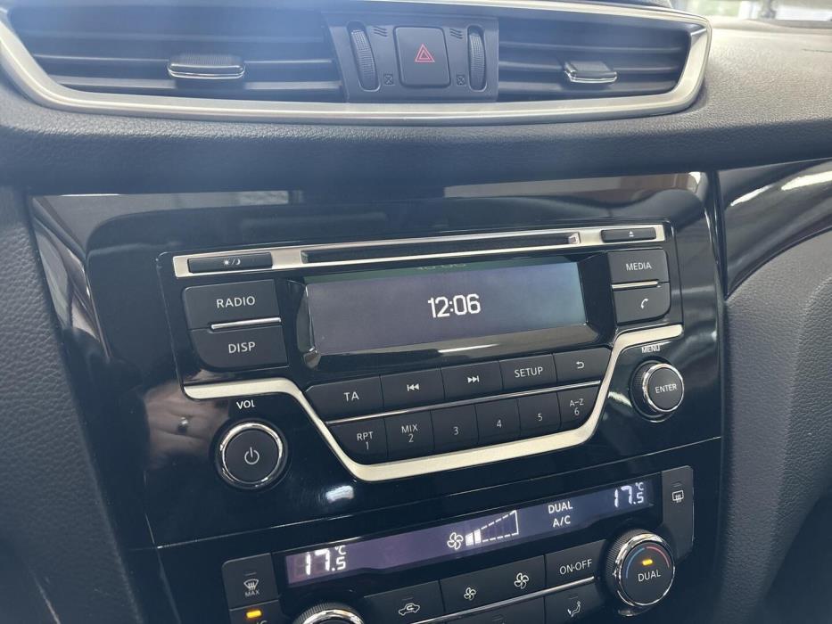 NISSAN Qashqai 2015