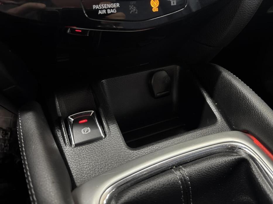 NISSAN Qashqai 2015