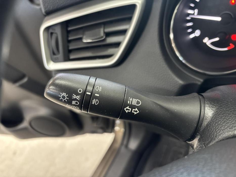 NISSAN Qashqai 2015