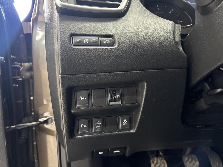 NISSAN Qashqai 2015