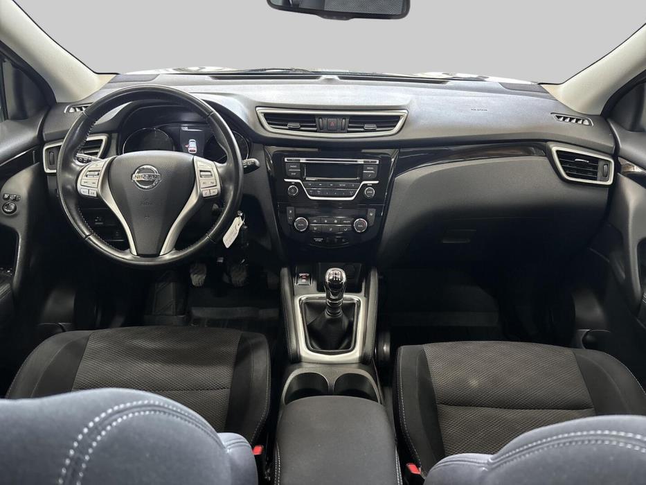 NISSAN Qashqai 2015