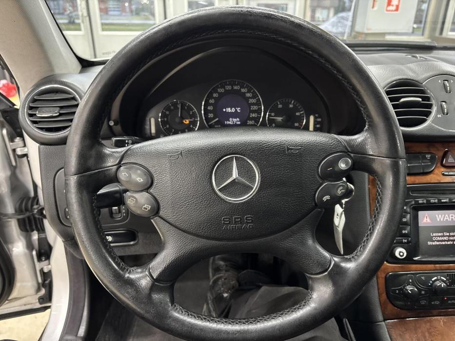 MERCEDES-BENZ CLK 2004