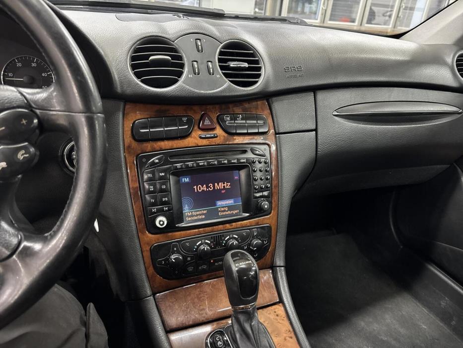 MERCEDES-BENZ CLK 2004
