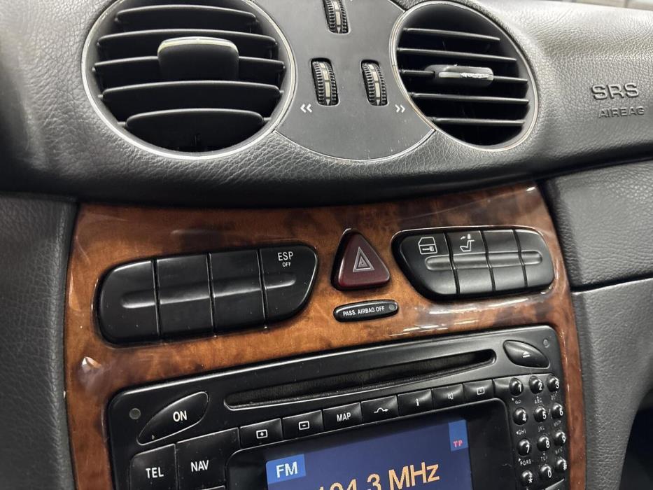 MERCEDES-BENZ CLK 2004