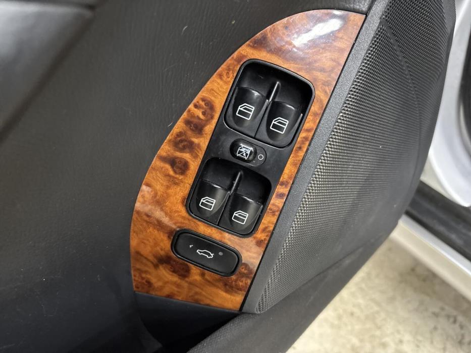 MERCEDES-BENZ CLK 2004