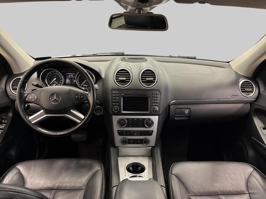 MERCEDES-BENZ GL 2011