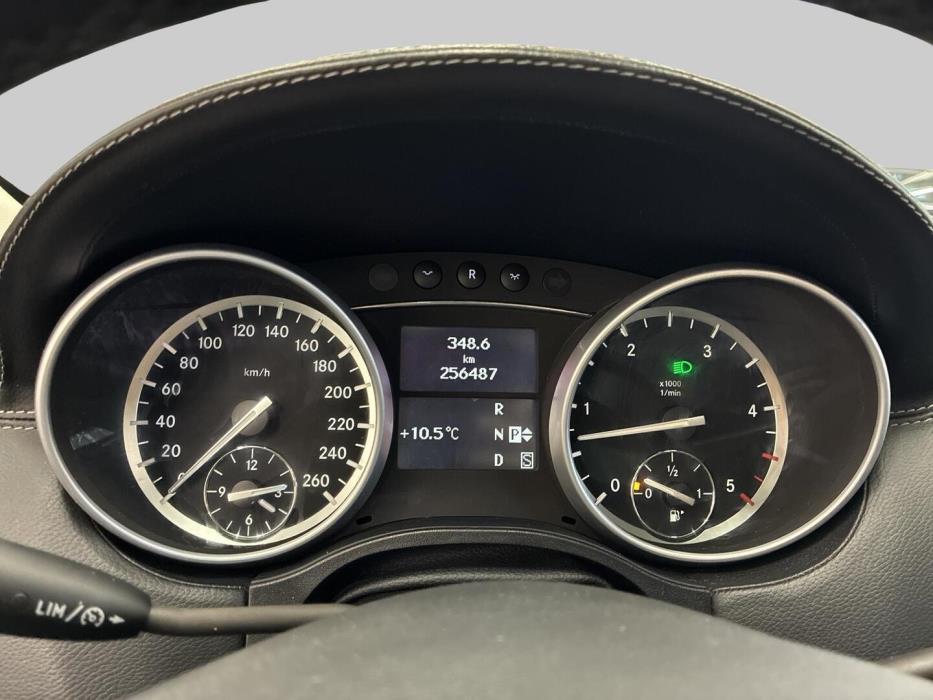 MERCEDES-BENZ GL 2011