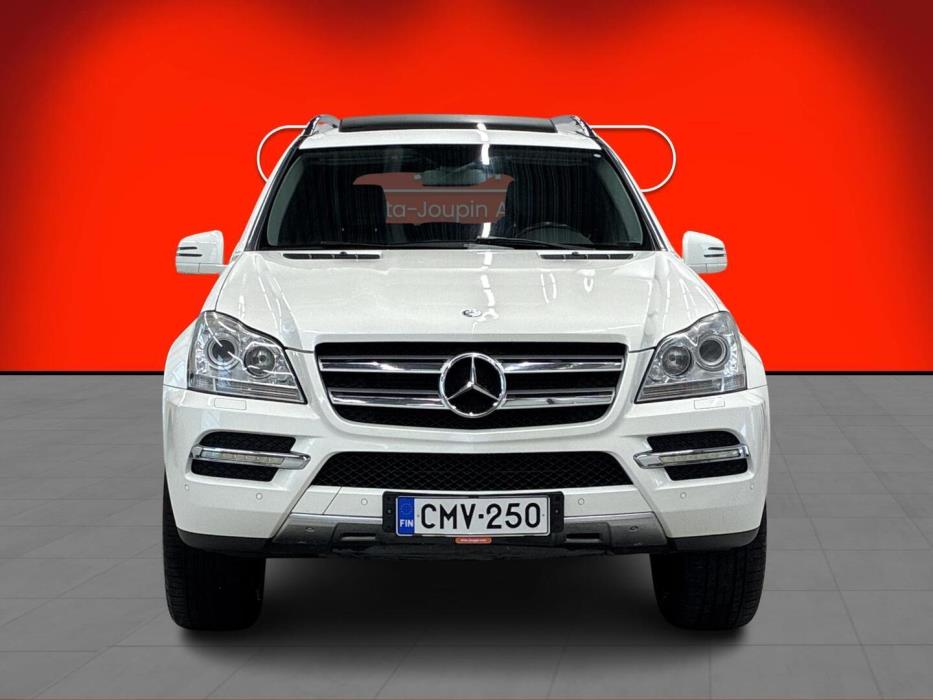MERCEDES-BENZ GL 2011