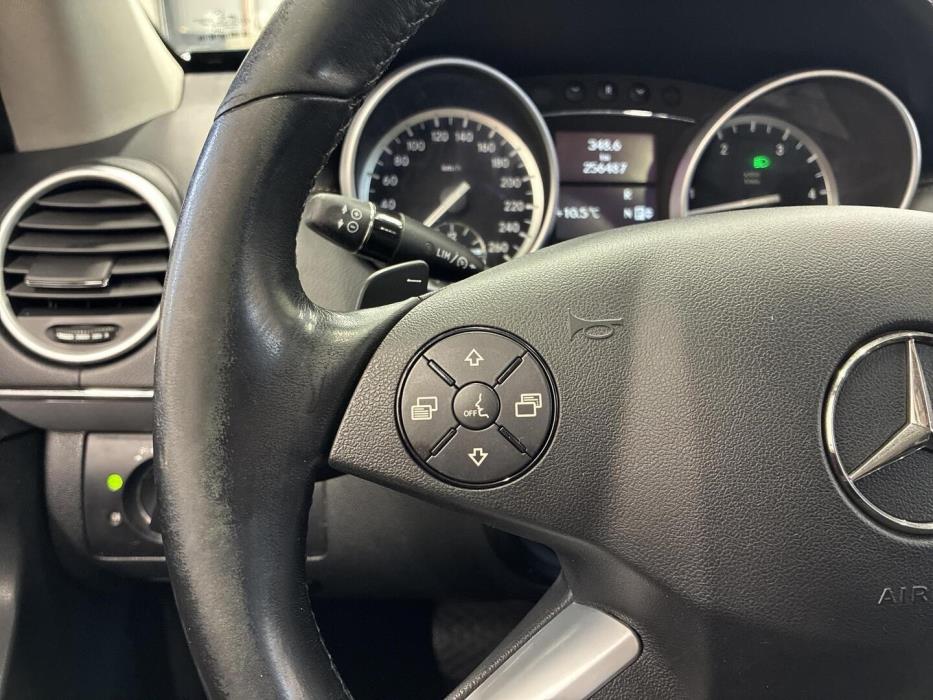 MERCEDES-BENZ GL 2011