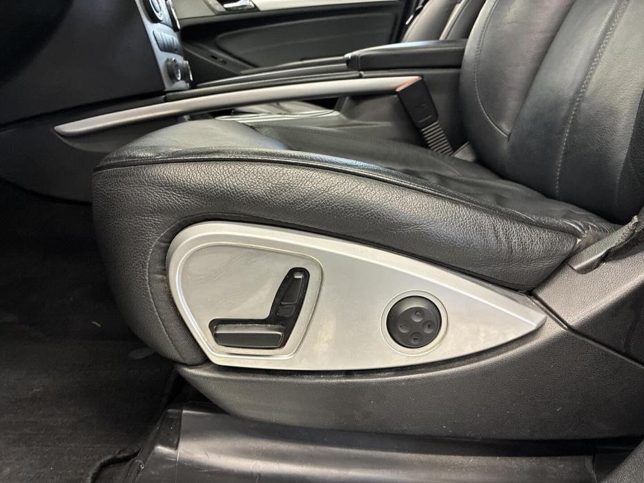 MERCEDES-BENZ GL 2011