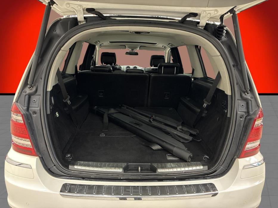 MERCEDES-BENZ GL 2011