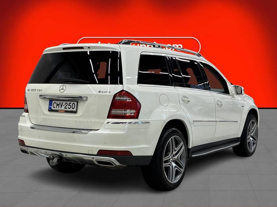 MERCEDES-BENZ GL 2011