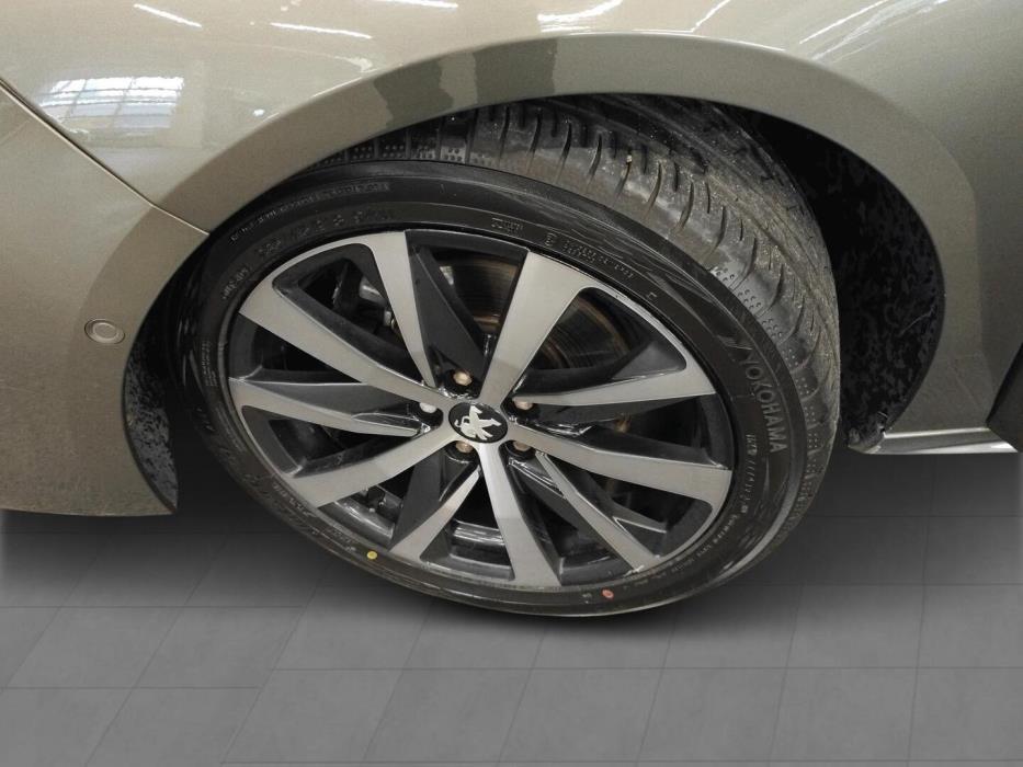 PEUGEOT 508 2020