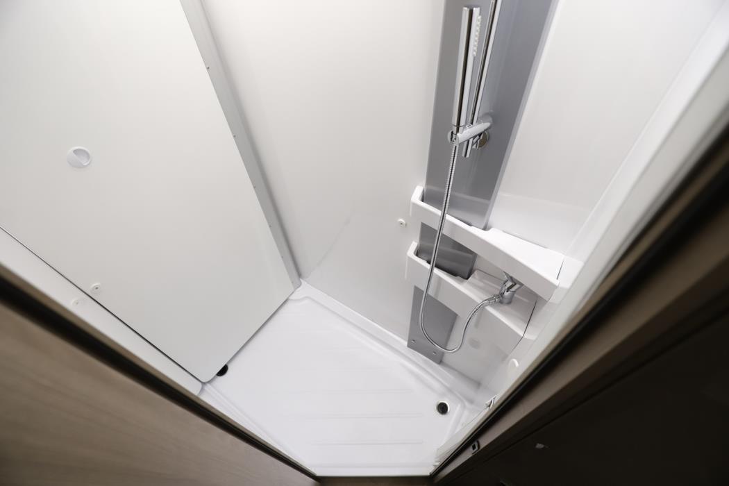 LMC ELEMENT T638 2021