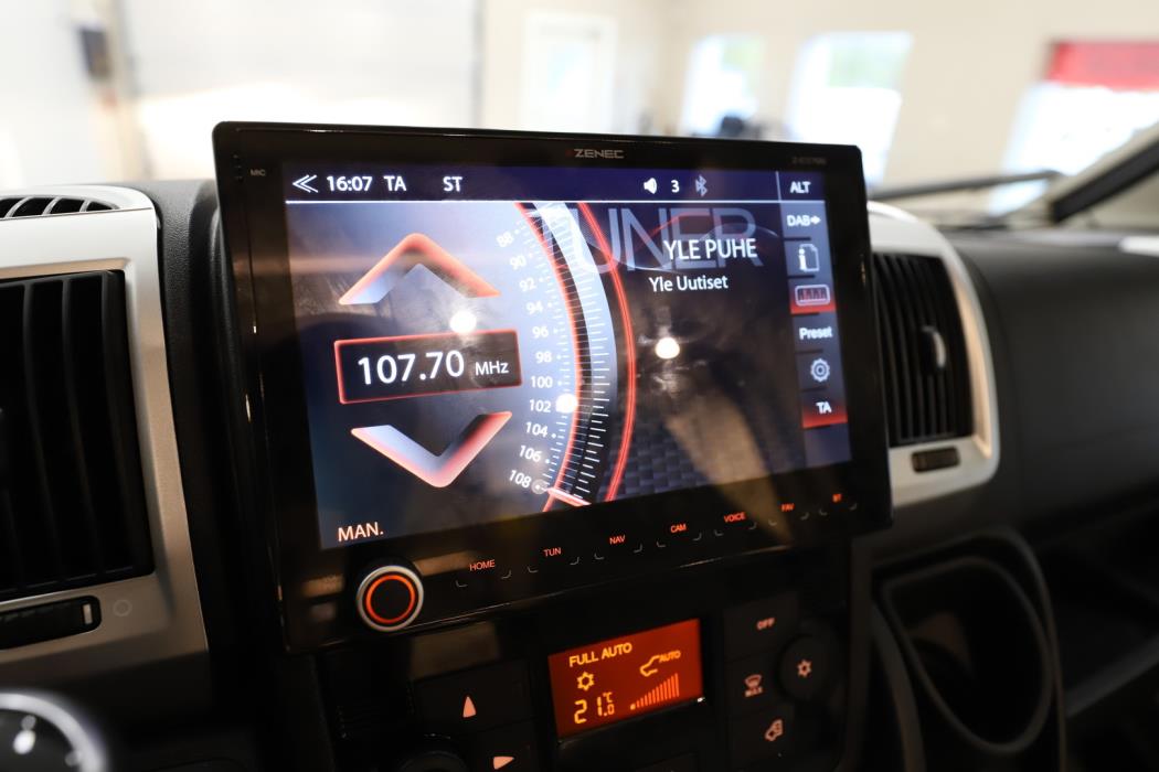 LMC ELEMENT T638 2021