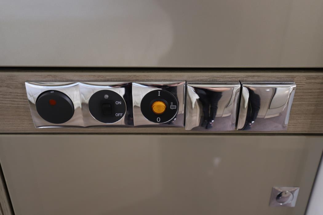 LMC ELEMENT T638 2021