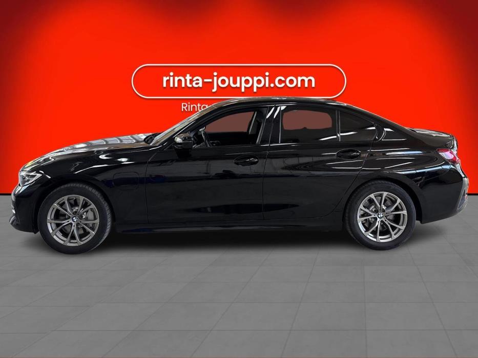 BMW 330 2020