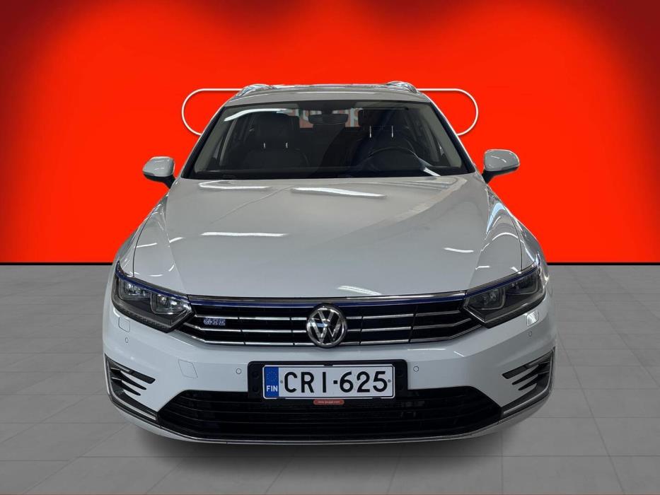 VOLKSWAGEN Passat 2018