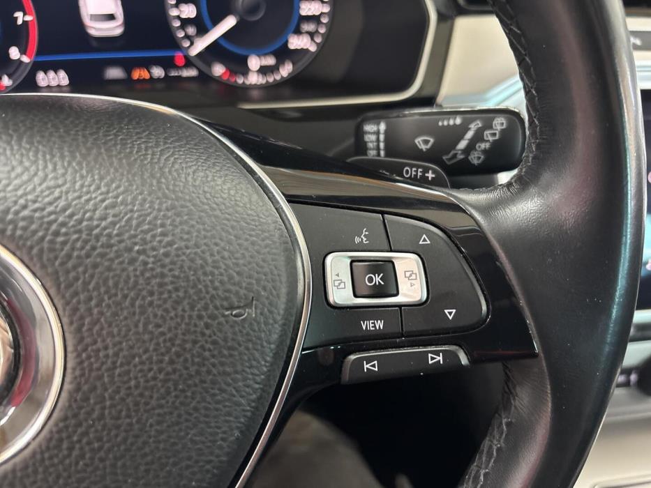 VOLKSWAGEN PASSAT 2019