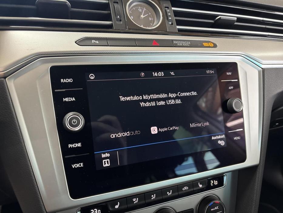 VOLKSWAGEN PASSAT 2019