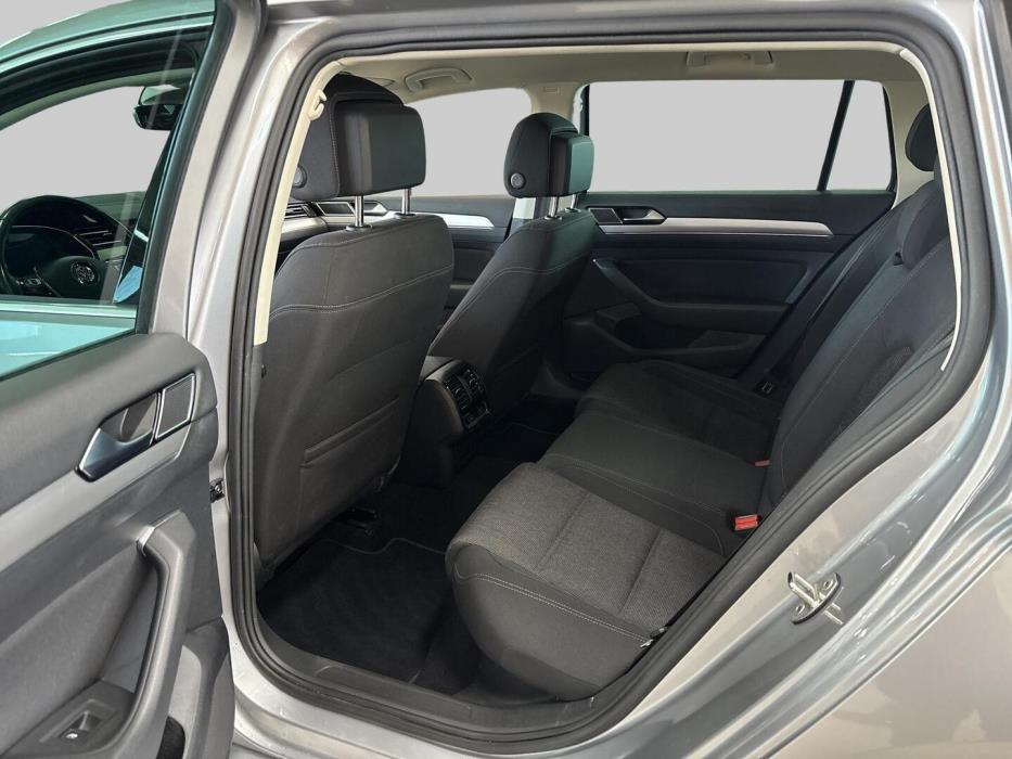 VOLKSWAGEN PASSAT 2019