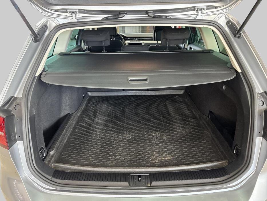 VOLKSWAGEN PASSAT 2019