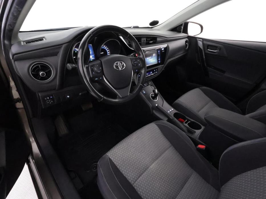 TOYOTA AURIS 2018