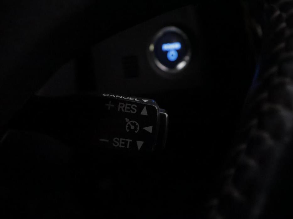 TOYOTA AURIS 2018