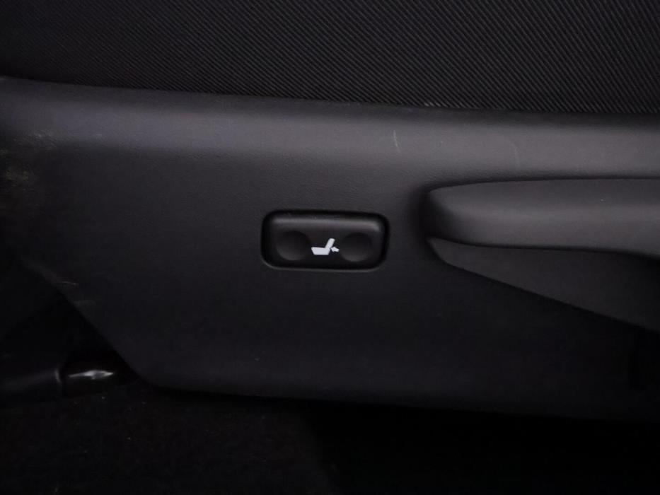 TOYOTA AURIS 2018