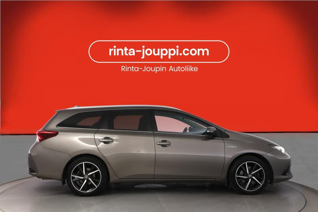 TOYOTA AURIS 2018