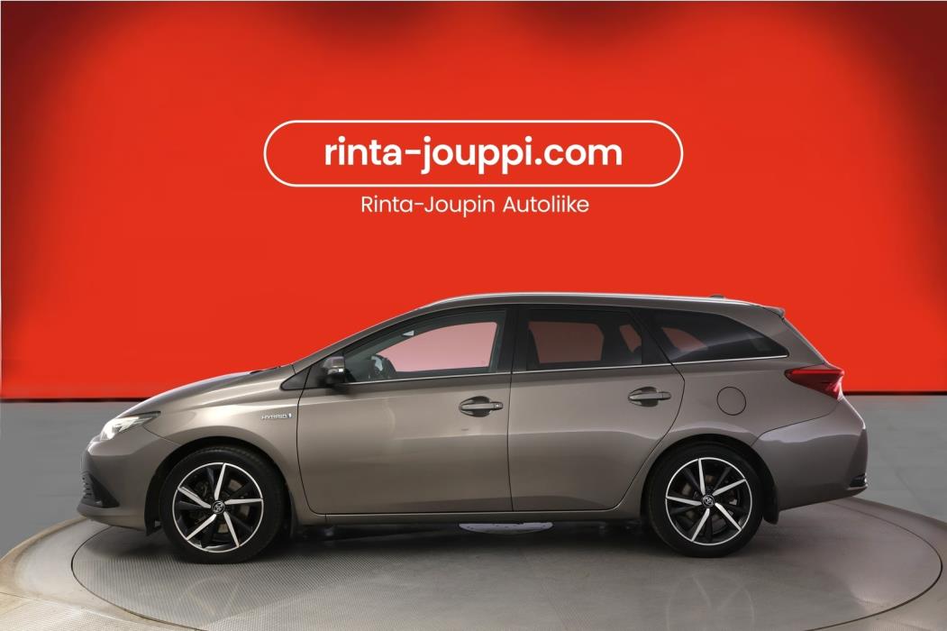 TOYOTA AURIS 2018