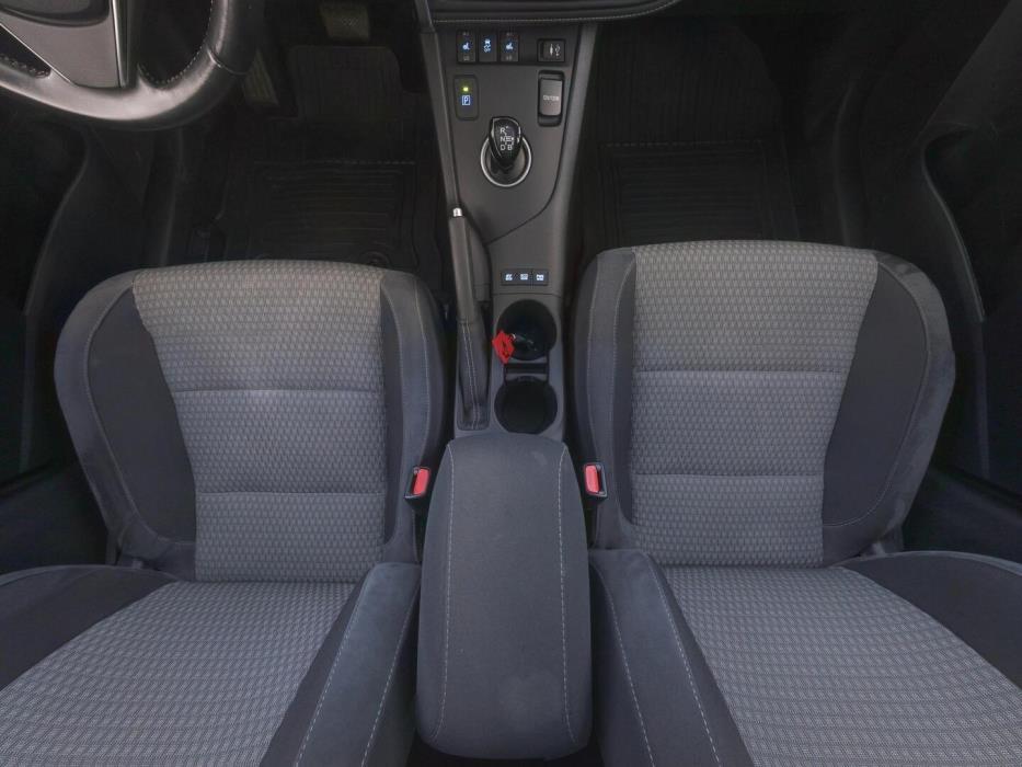 TOYOTA AURIS 2018