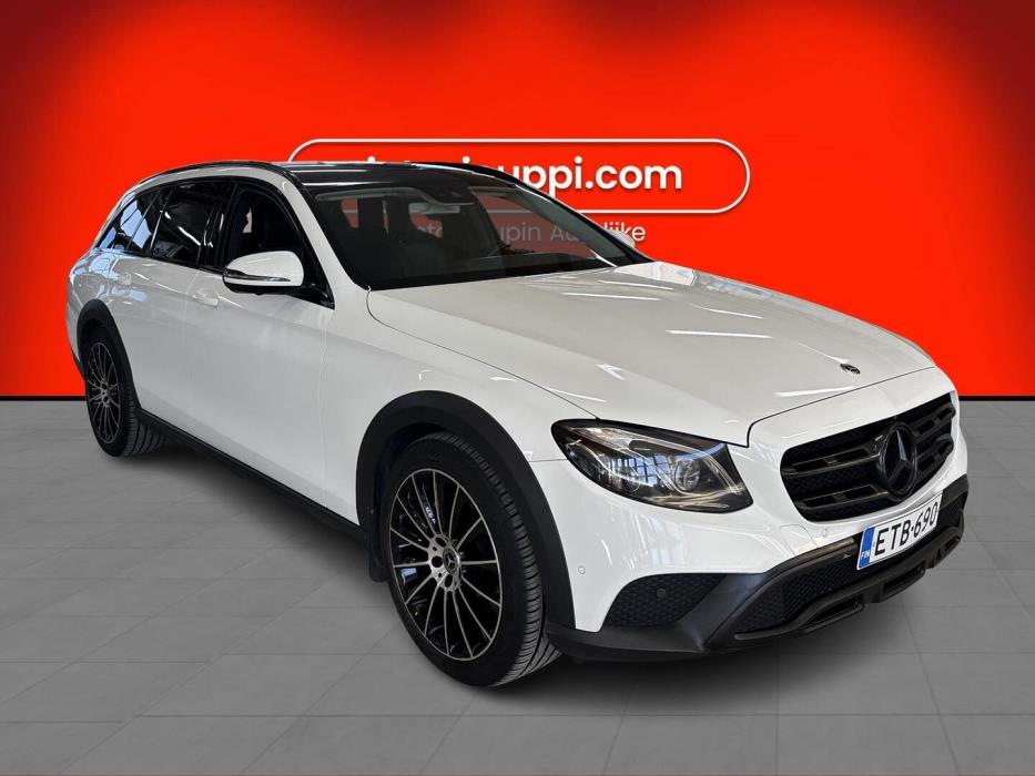 MERCEDES-BENZ E 2019