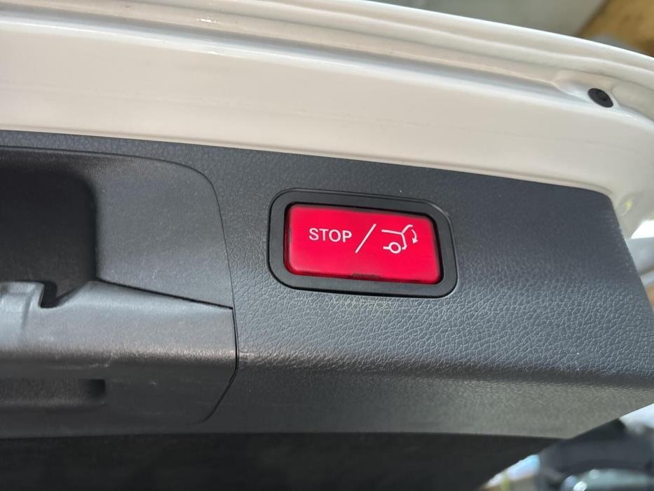 MERCEDES-BENZ E 2019