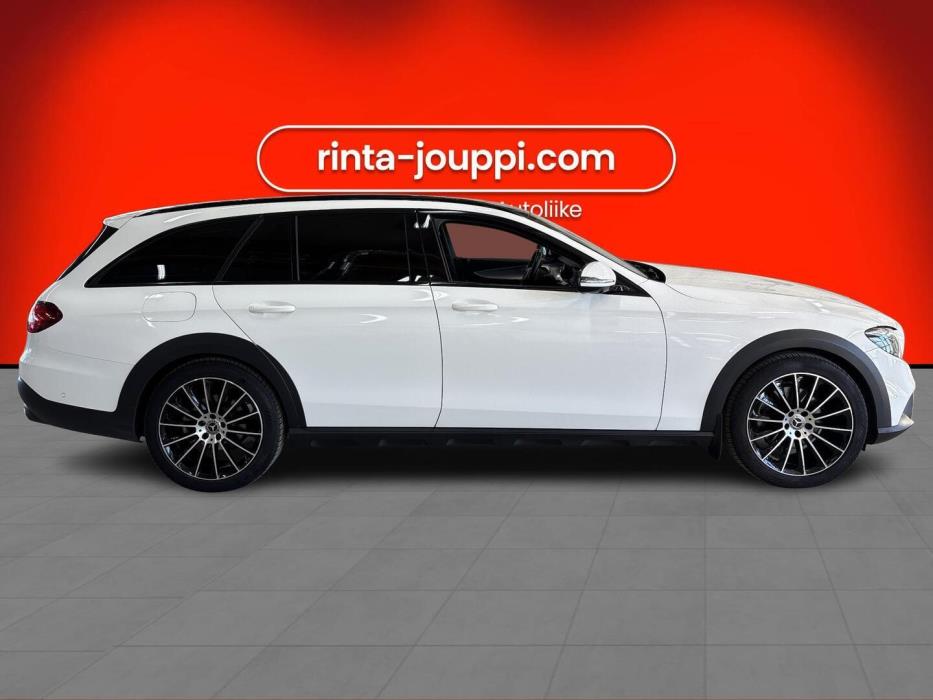 MERCEDES-BENZ E 2019