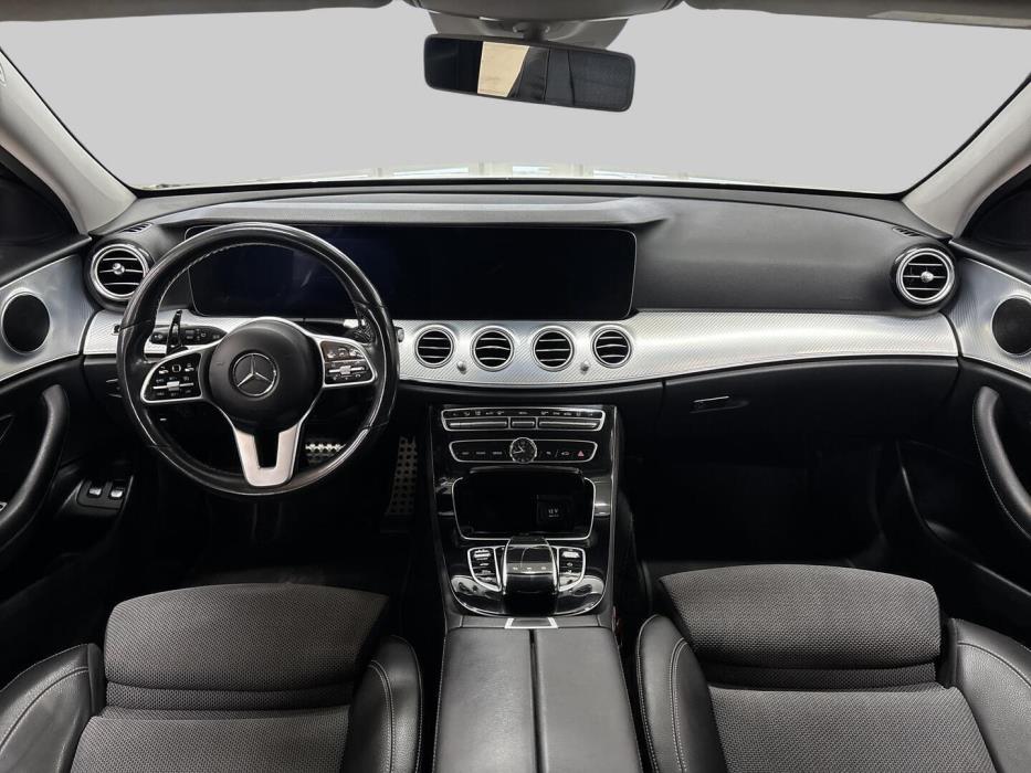 MERCEDES-BENZ E 2019