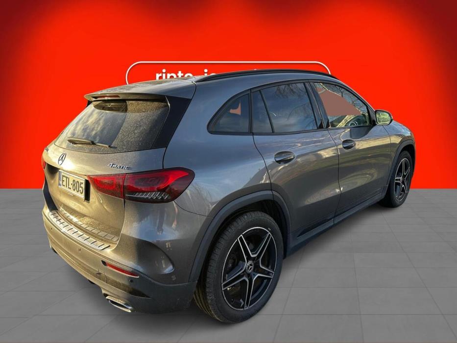 MERCEDES-BENZ GLA 2021