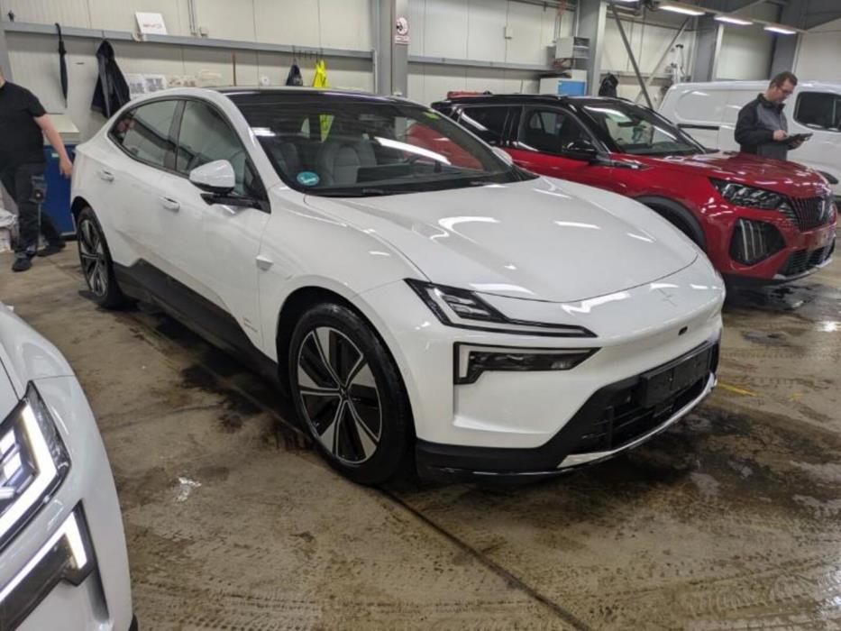 POLESTAR 4 2025