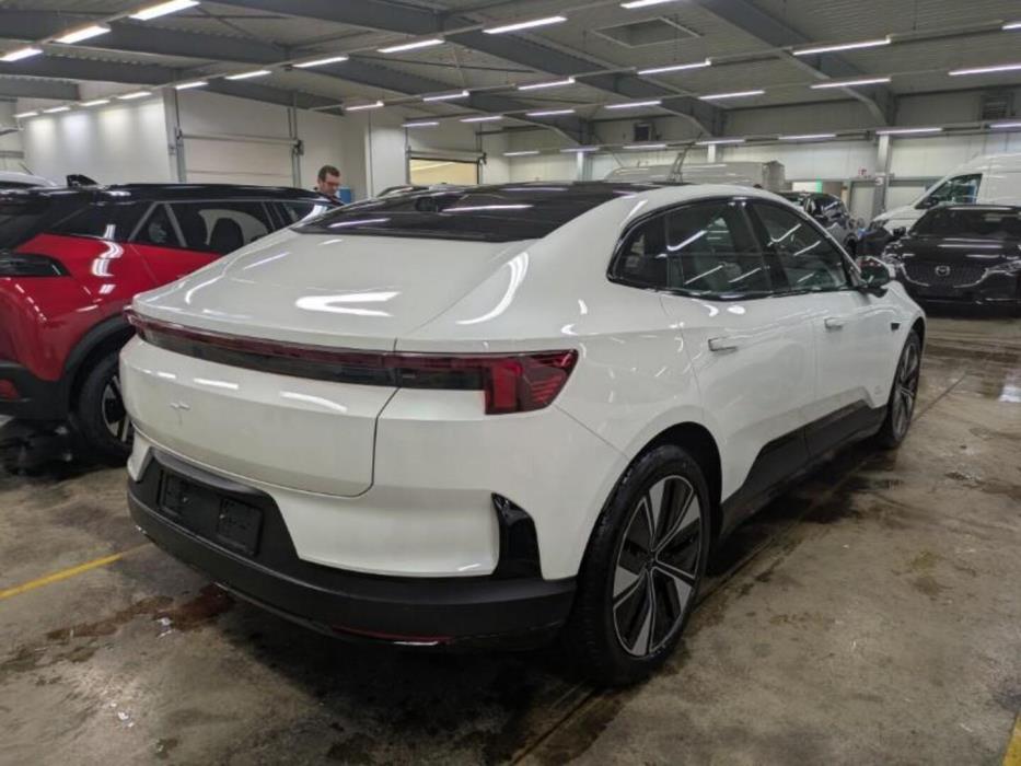 POLESTAR 4 2025