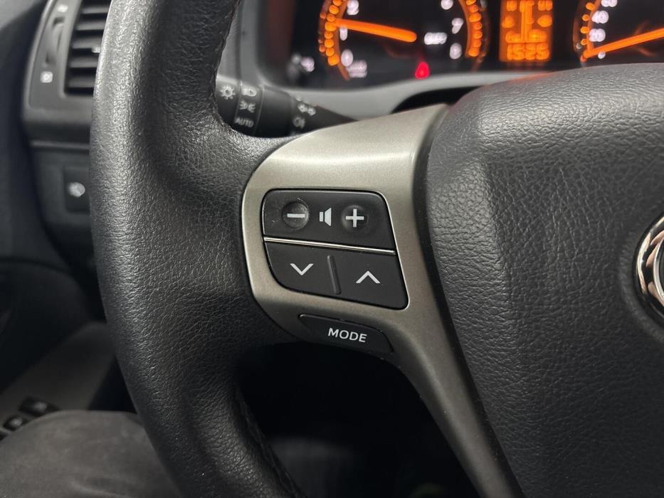 TOYOTA Avensis 2010