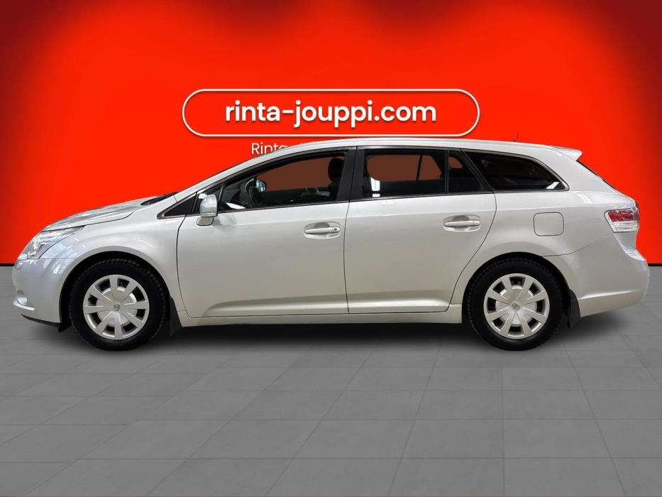 TOYOTA Avensis 2010