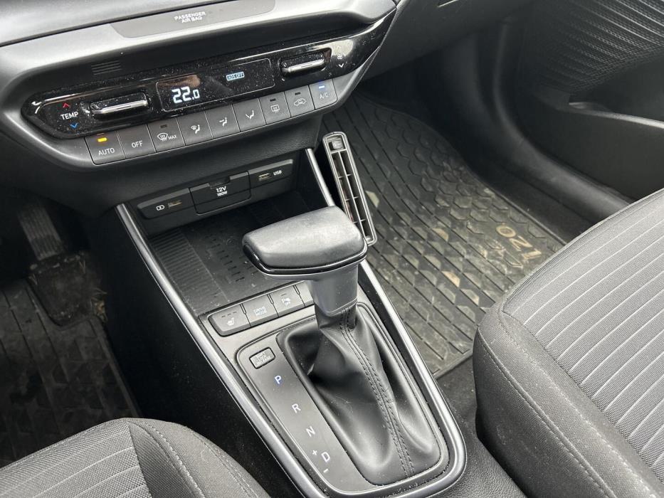 HYUNDAI i20 Hatchback 2023