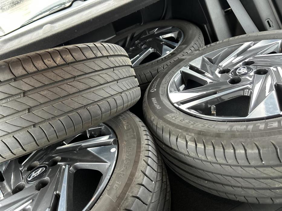 HYUNDAI i20 Hatchback 2023