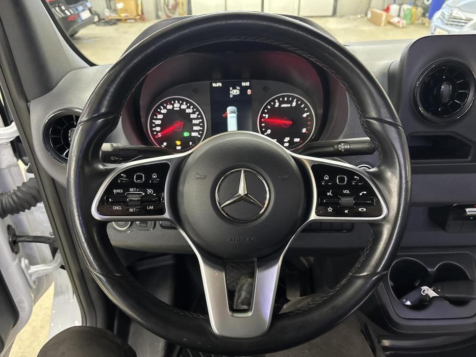 MERCEDES-BENZ Sprinter 2022