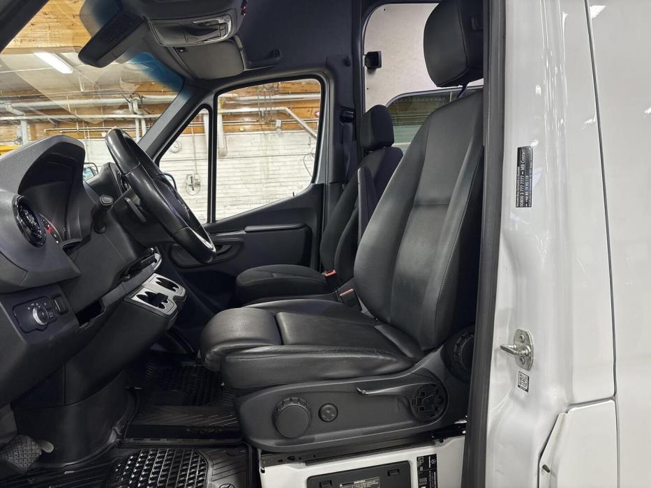 MERCEDES-BENZ Sprinter 2022