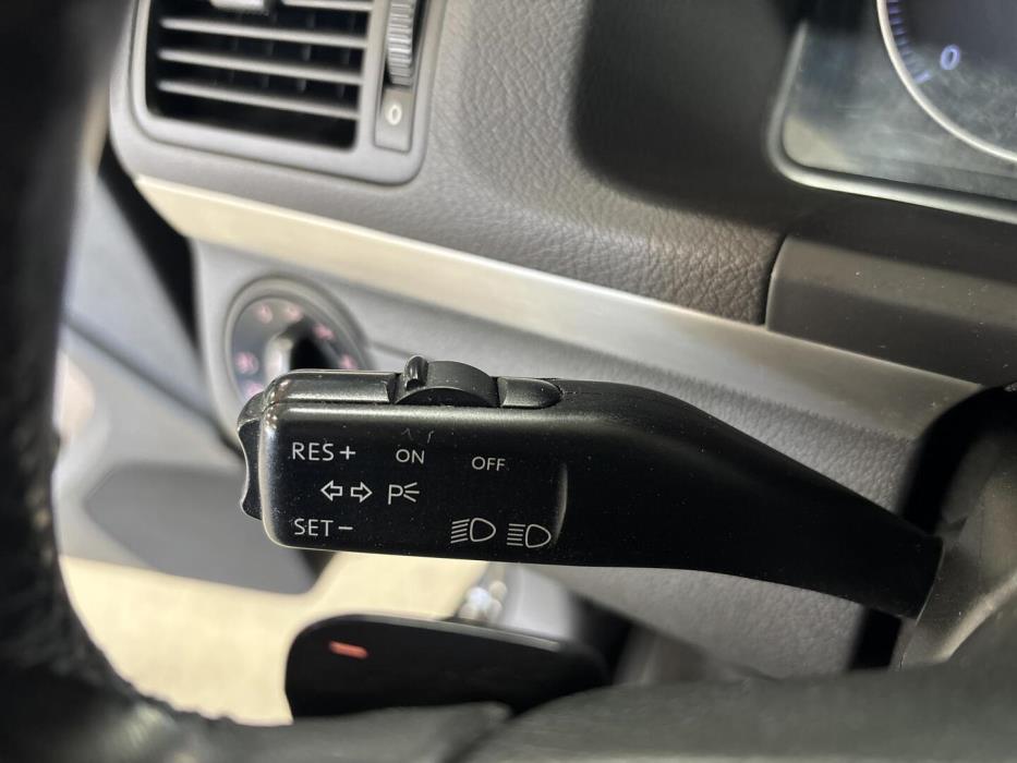 VOLKSWAGEN Touran 2007