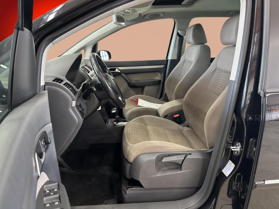 VOLKSWAGEN Touran 2007