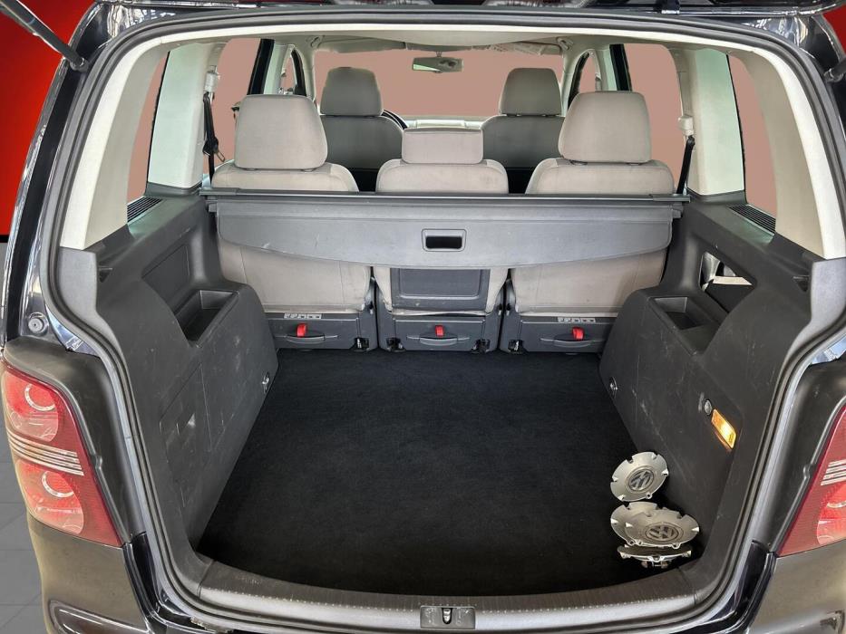 VOLKSWAGEN Touran 2007