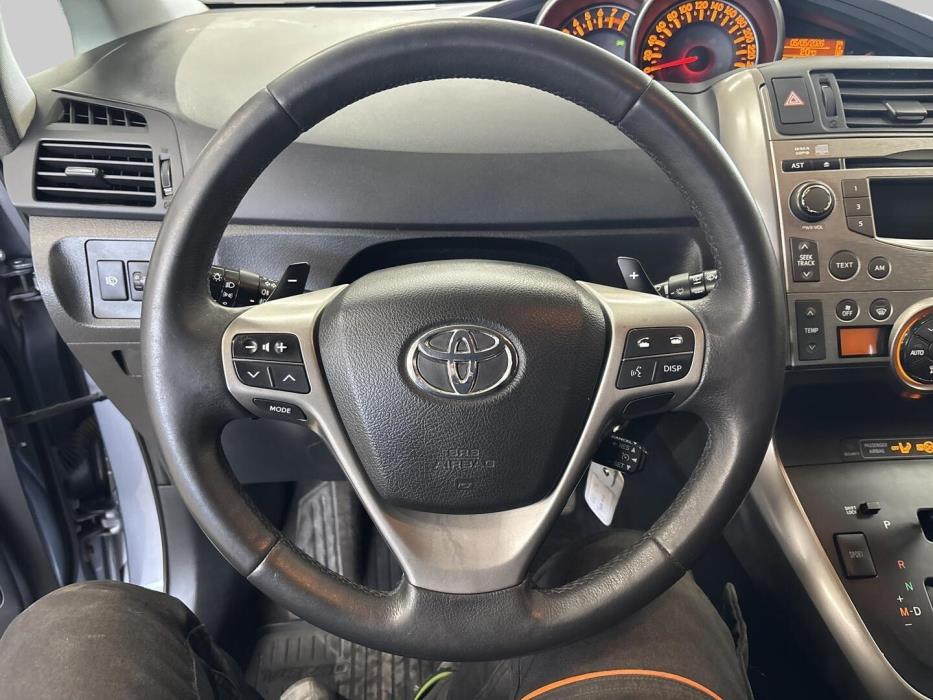 TOYOTA Verso 2010