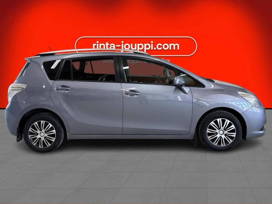 TOYOTA Verso 2010